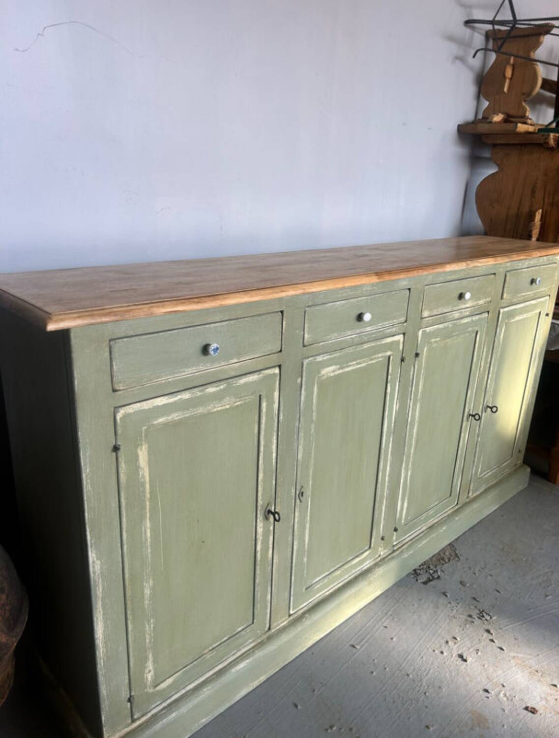 Ancien comptoir de mercerie – 4 portes, 4 tiroirs