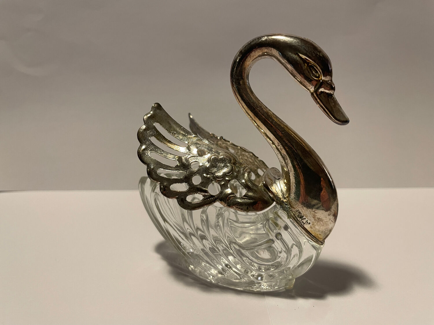 Crystal salt cellar / silver in the shape of a swan