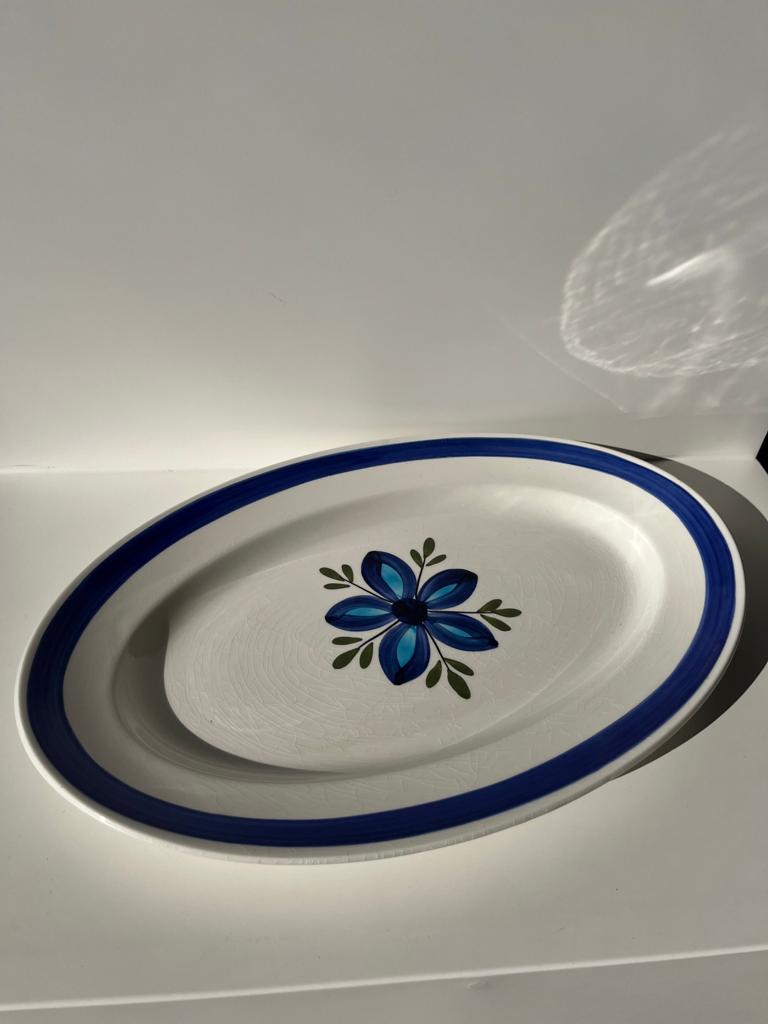 Plat sunny motif floral bleu stylisé Sarreguemines