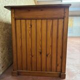 Pitch pine shop counter