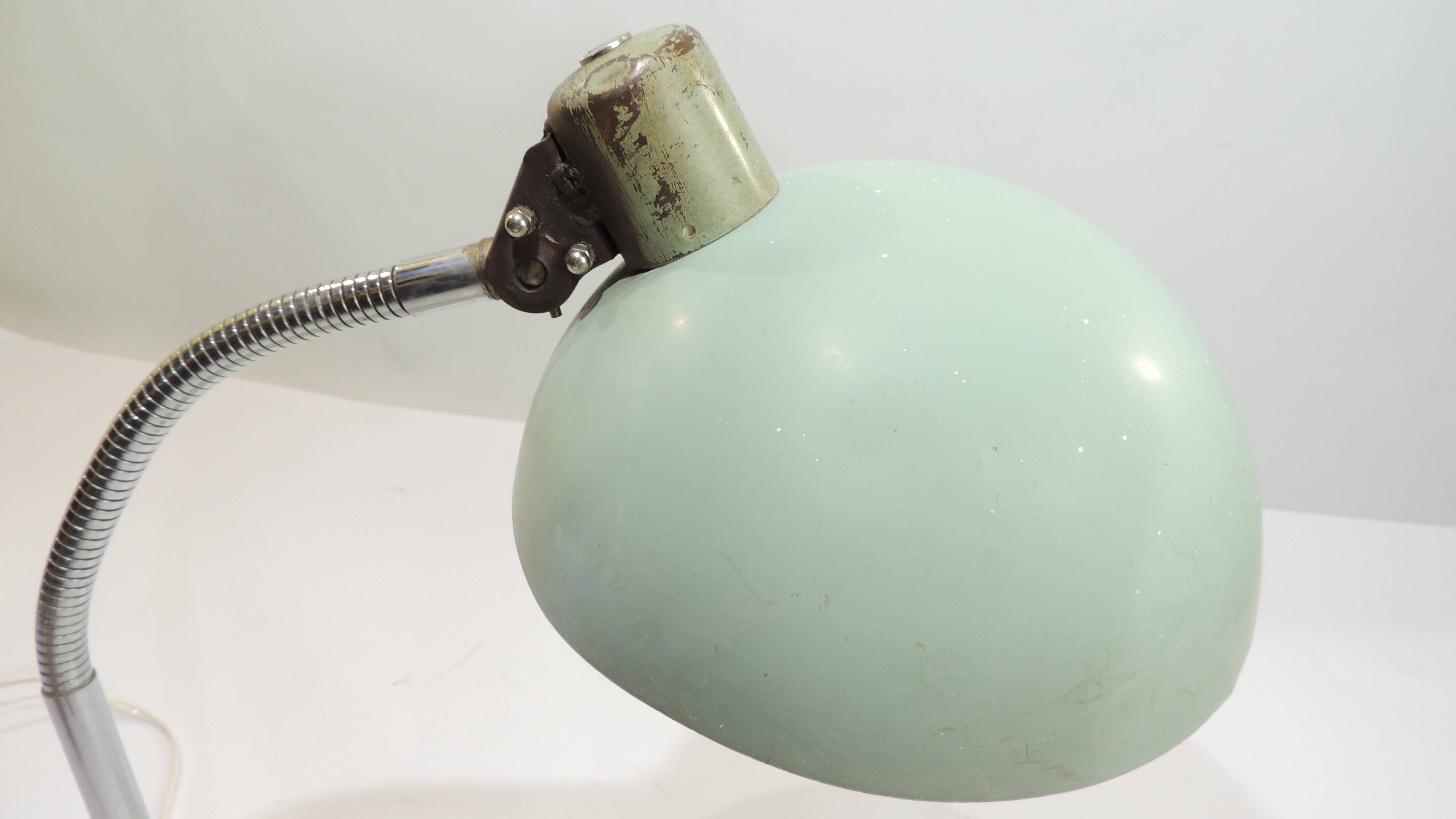 Lampe de bureau orientable en métal vert d’eau, années 50