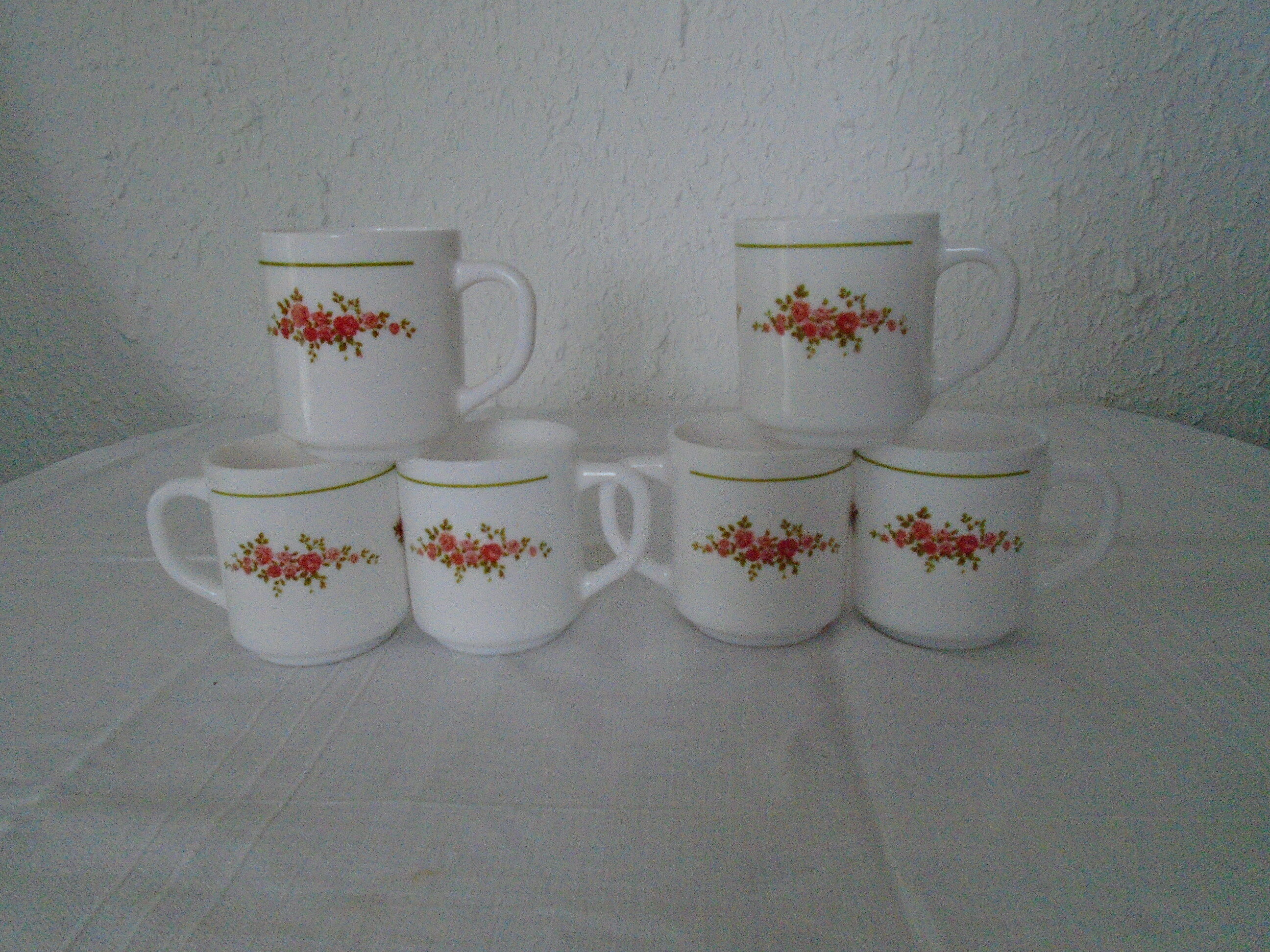 6 mugs small red roses arcopal france
