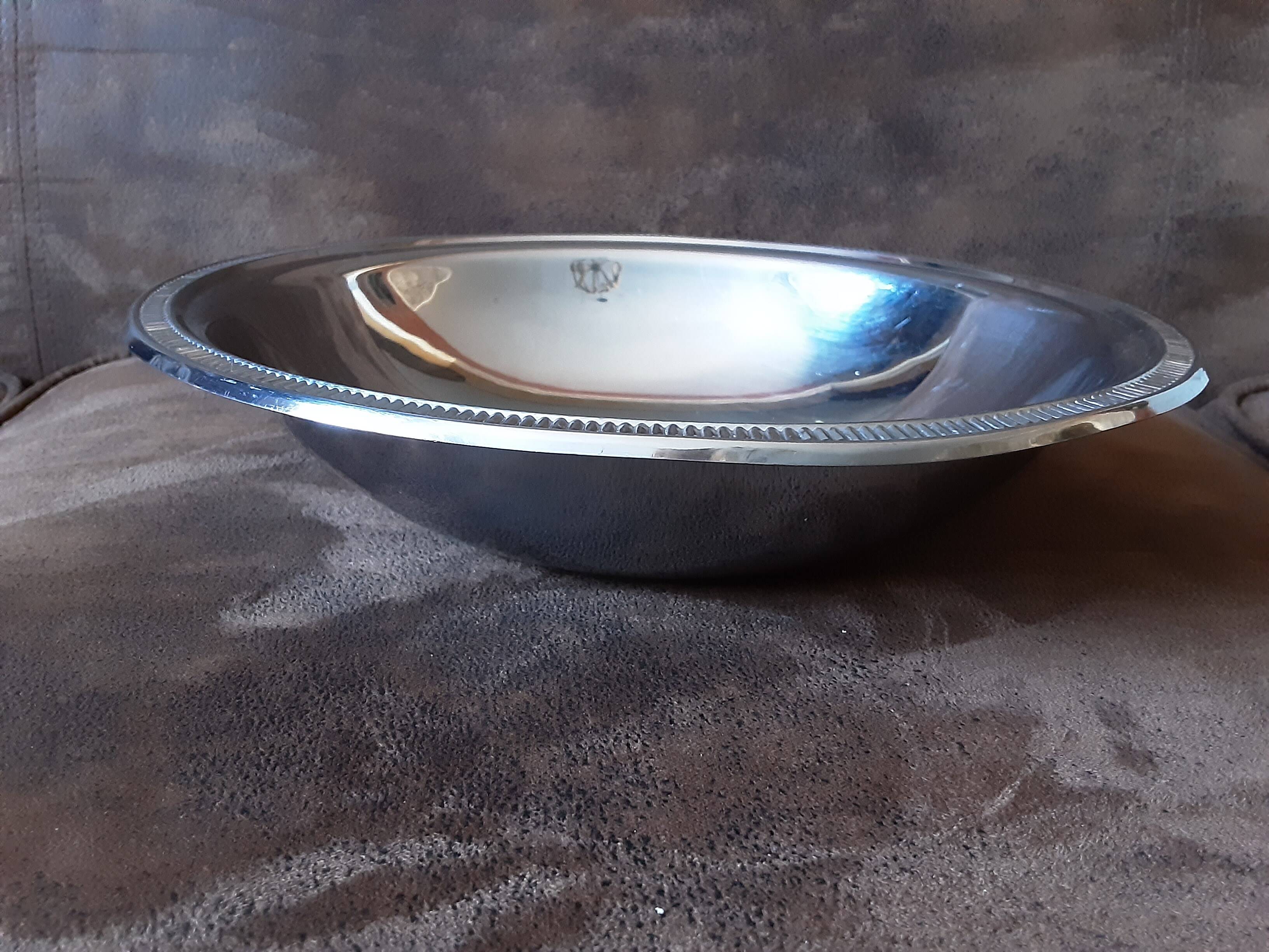 Metal salad bowl