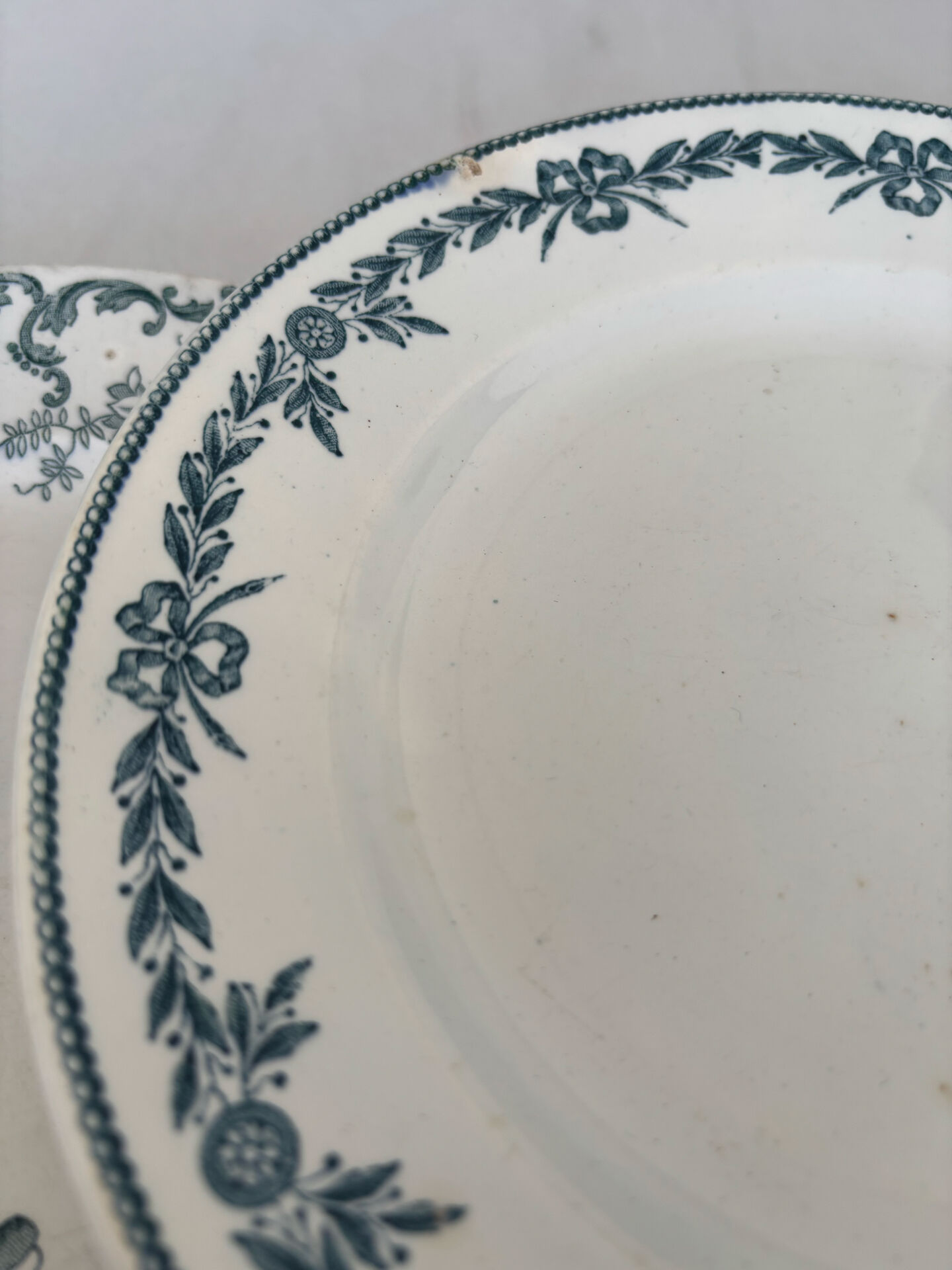 Lot of 6 blue-green ironstone dessert plates, French faience.