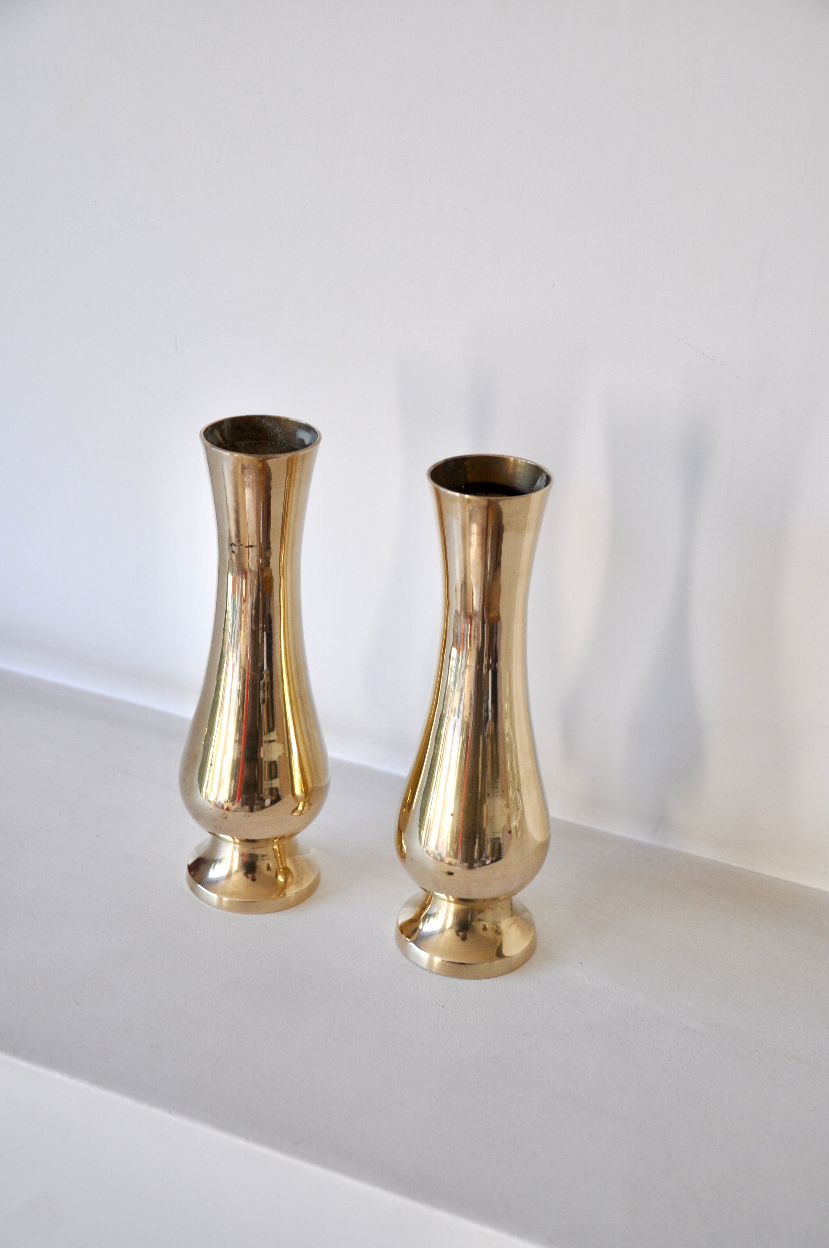 2 brass vases