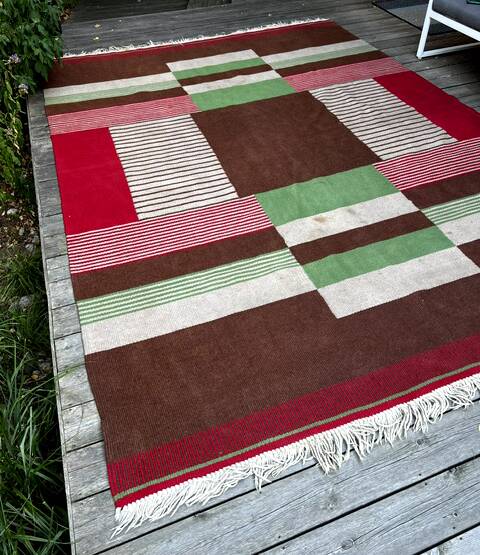 Large modern wool rug from the mid-century 1960s, Czechoslovakia, 335 × 240 cm