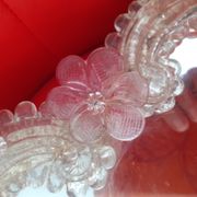 Venetian oval mirror with its flowers. To put or hang. Years 50.