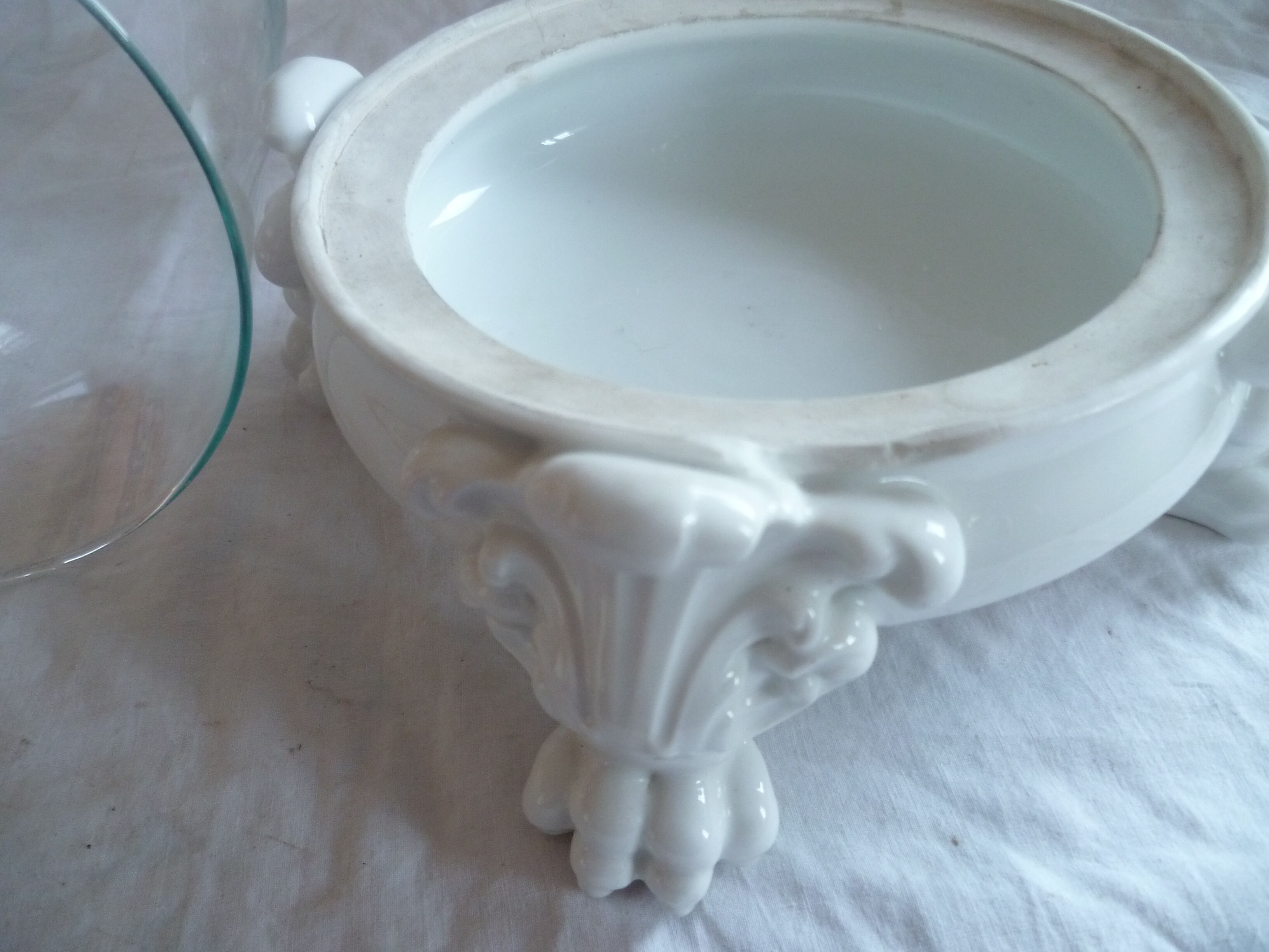 Glass deco globe and base legs of white ceramic lion j.p.l paris