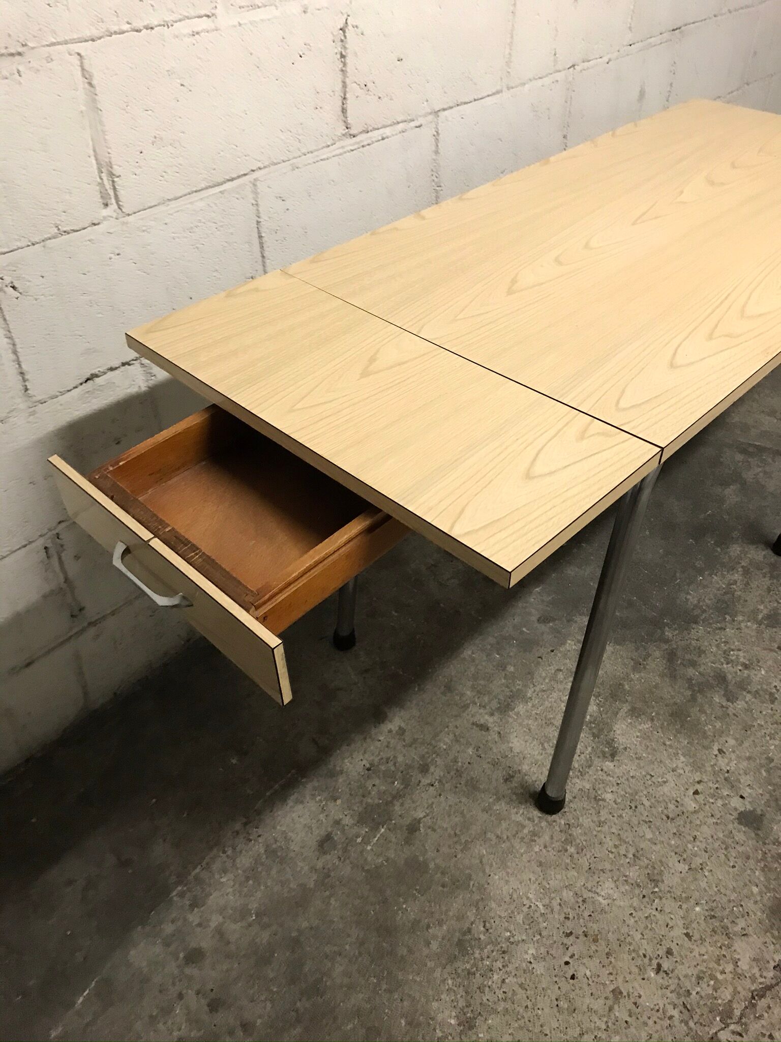 Table formica cream / beige 60s