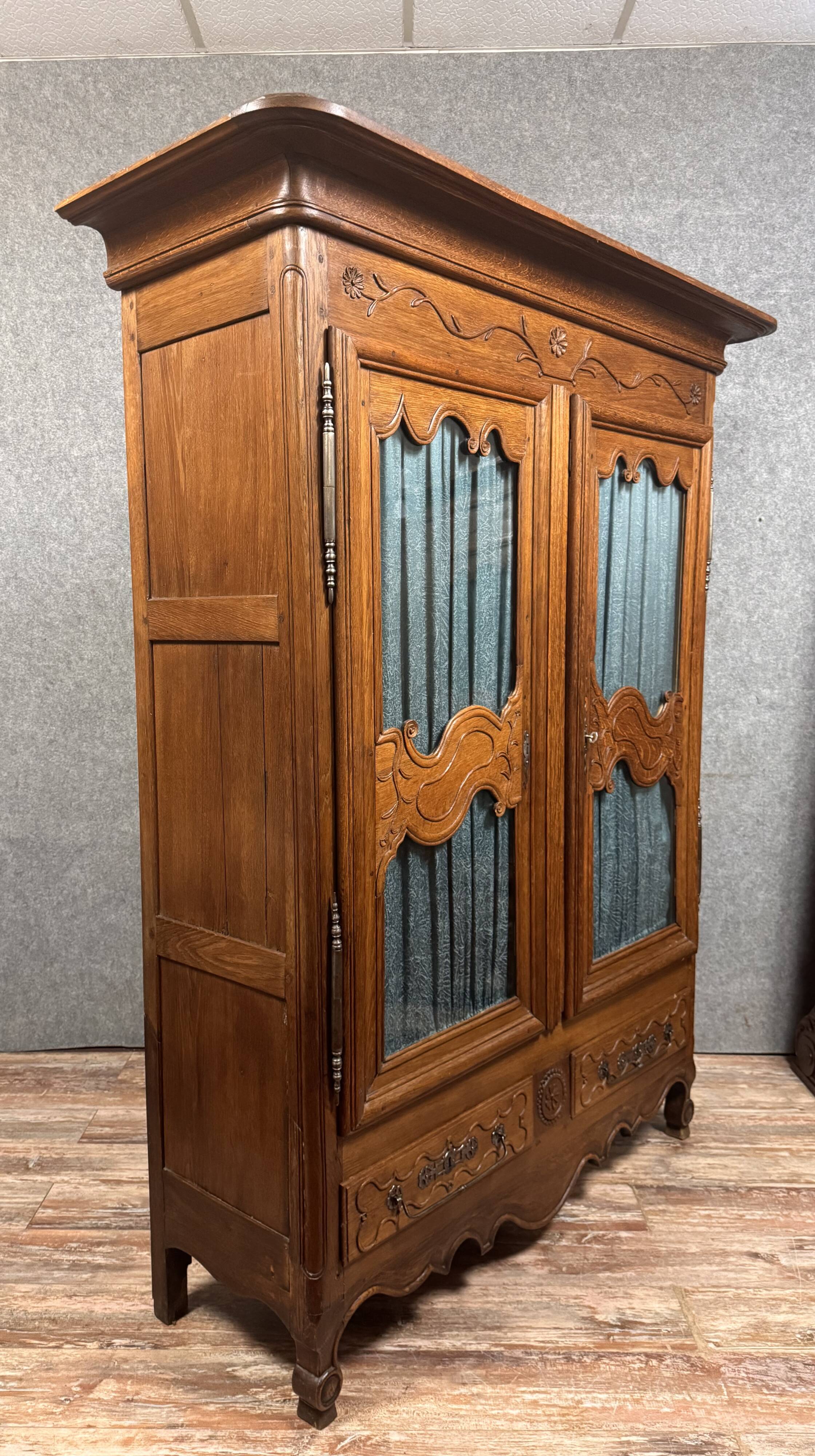 Louis XV period bookcase in solid oak circa 1750