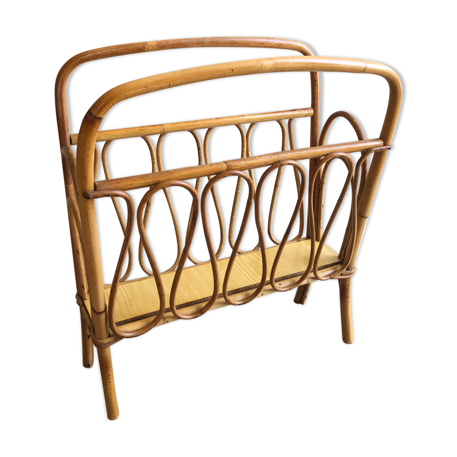 Ratin magazine holder