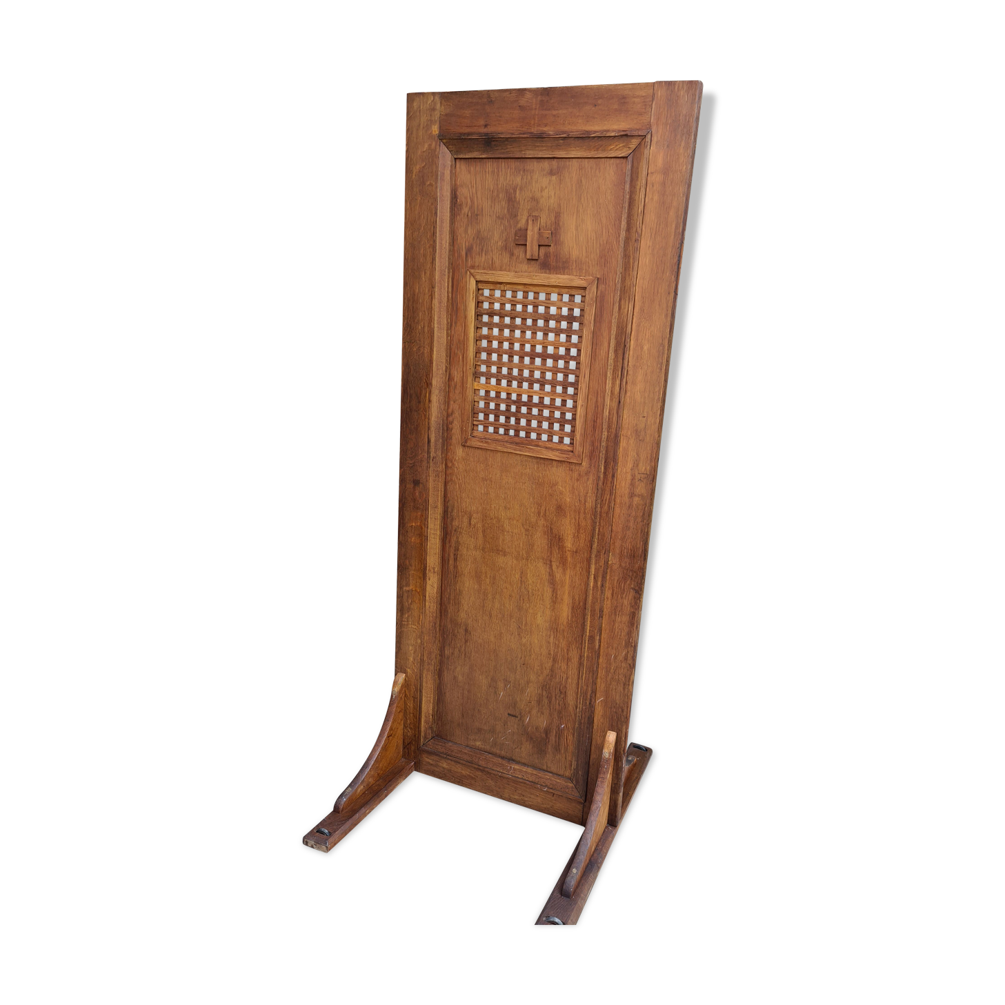 Confessional screen