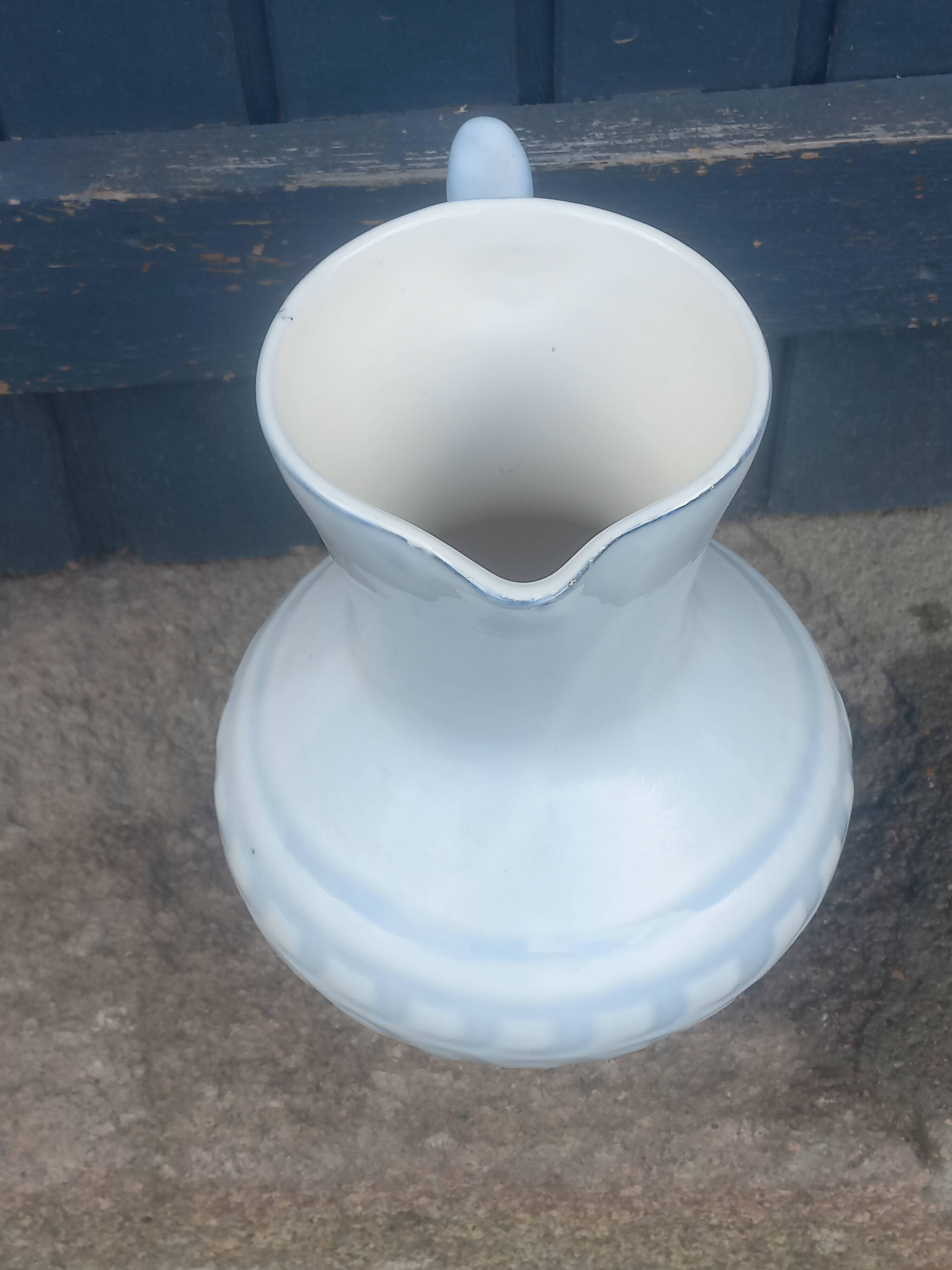 Roger Capron pitcher vase in Vallauris ceramic