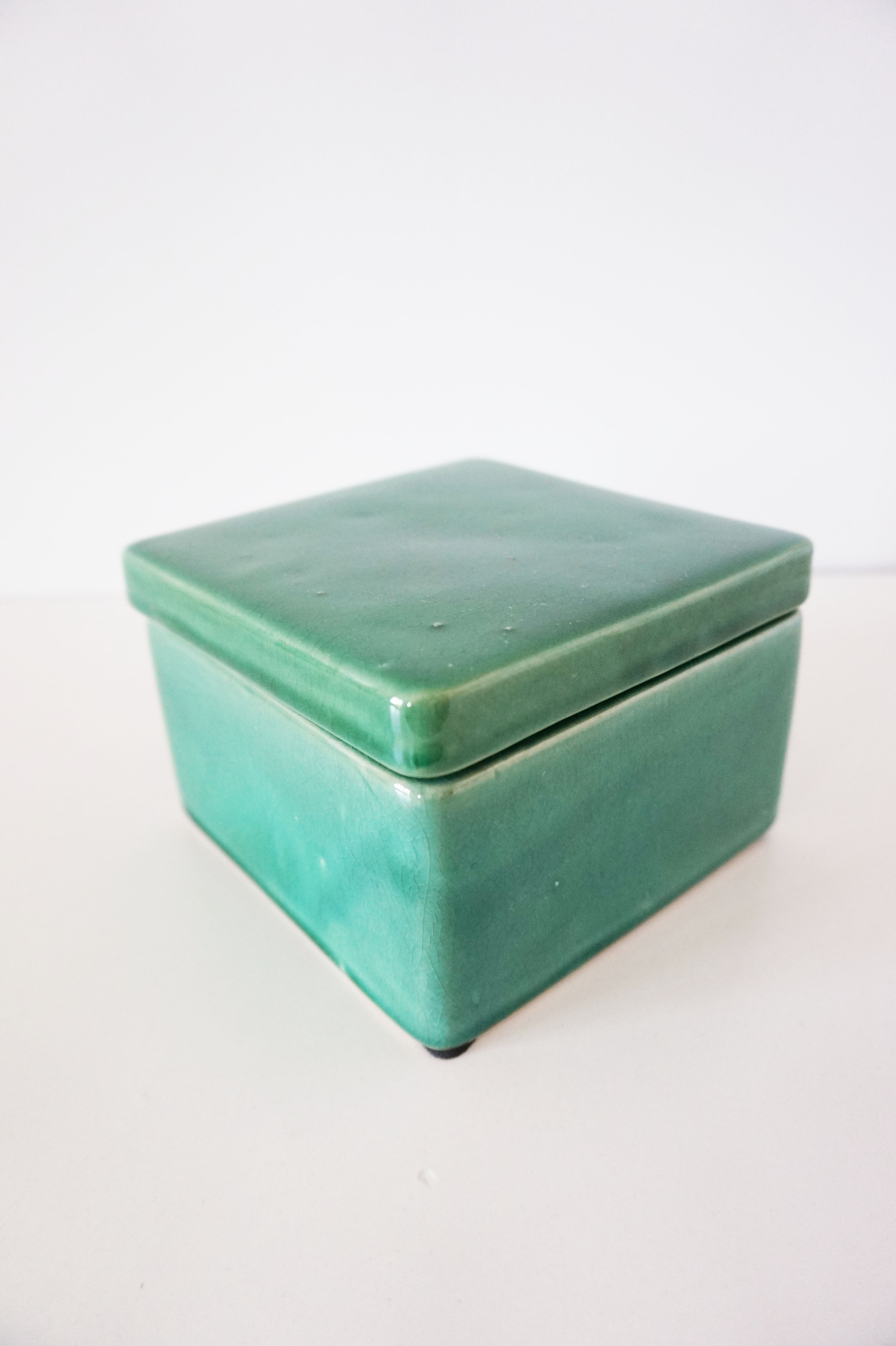Green ceramic box