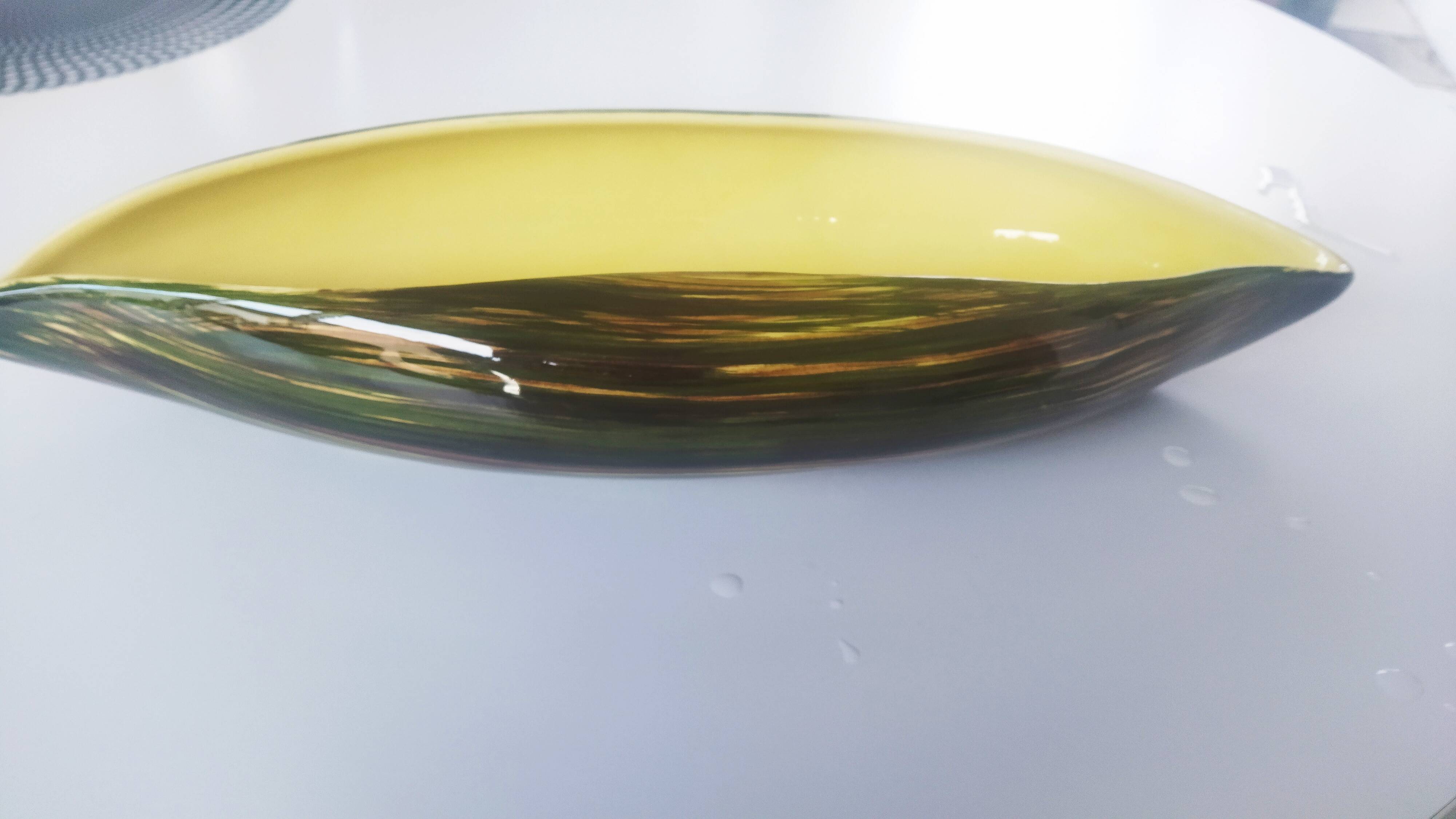 Set of three 1950s paddle cups