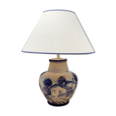 Table lamp.