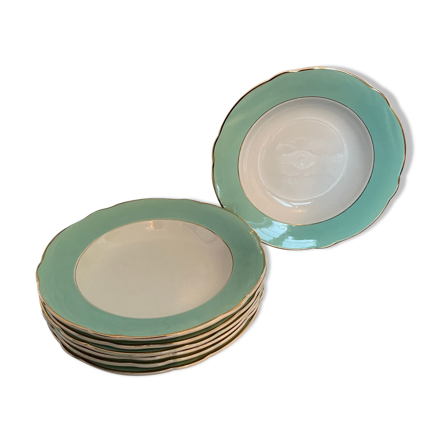 Set of hollow plates