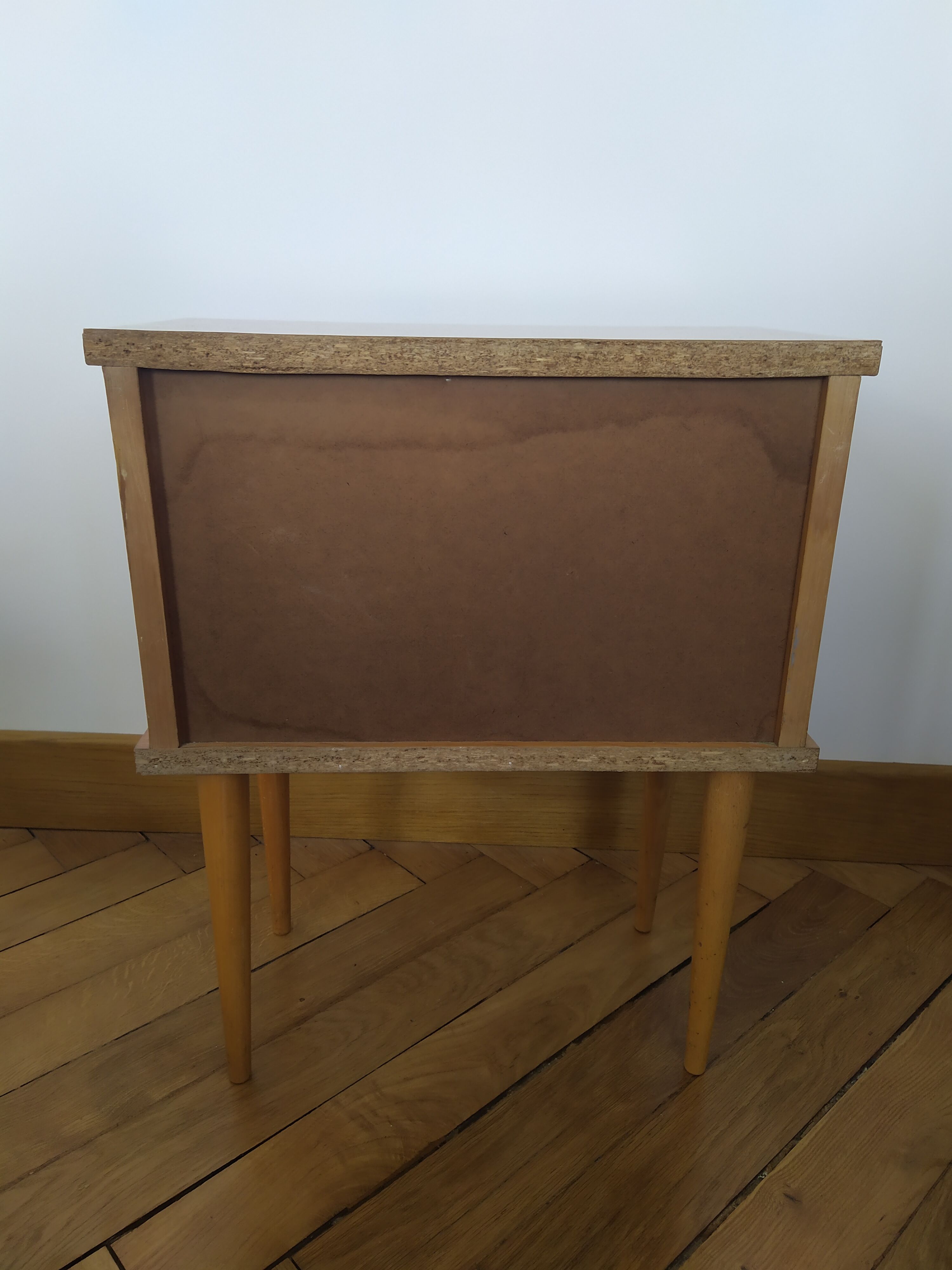 Bedside table feet pencils