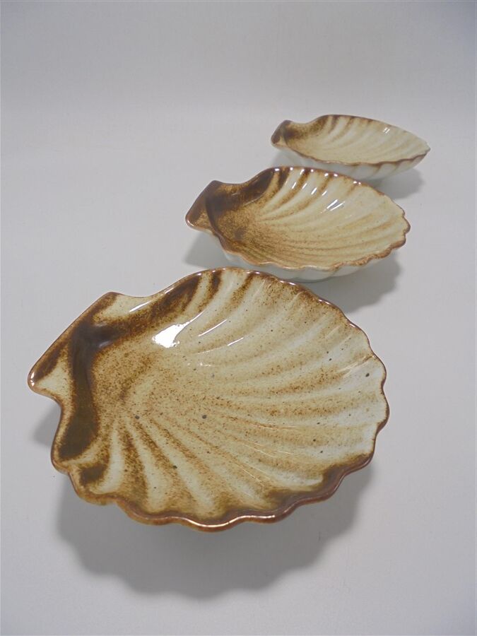 Set of 3 stoneware bowls