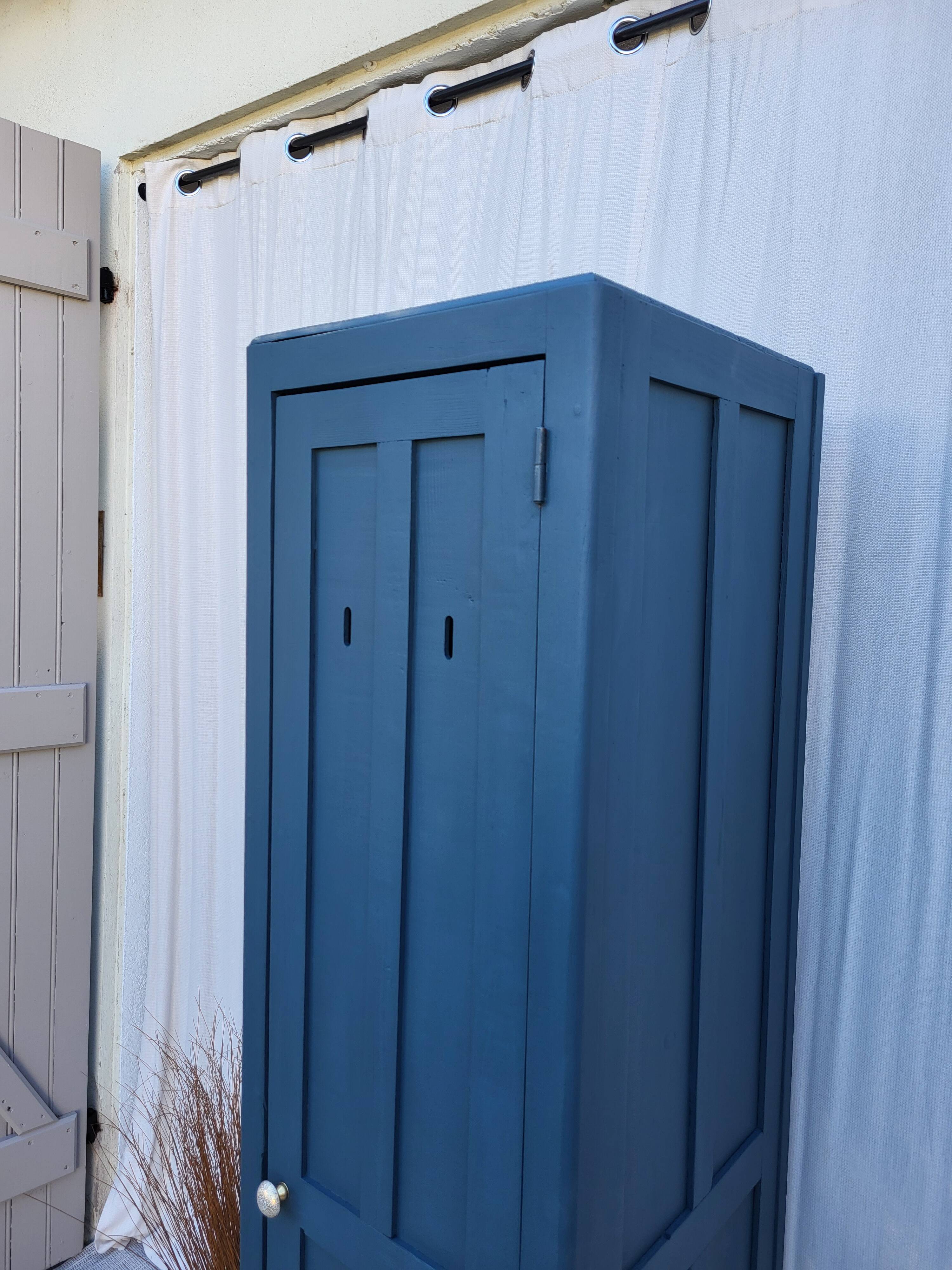 Cloakroom / Wardrobe