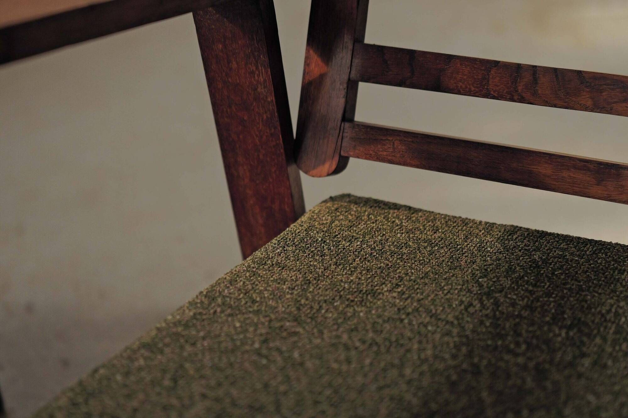 Pair of modernist armchairs in oak, Reconstruction, circa 1940