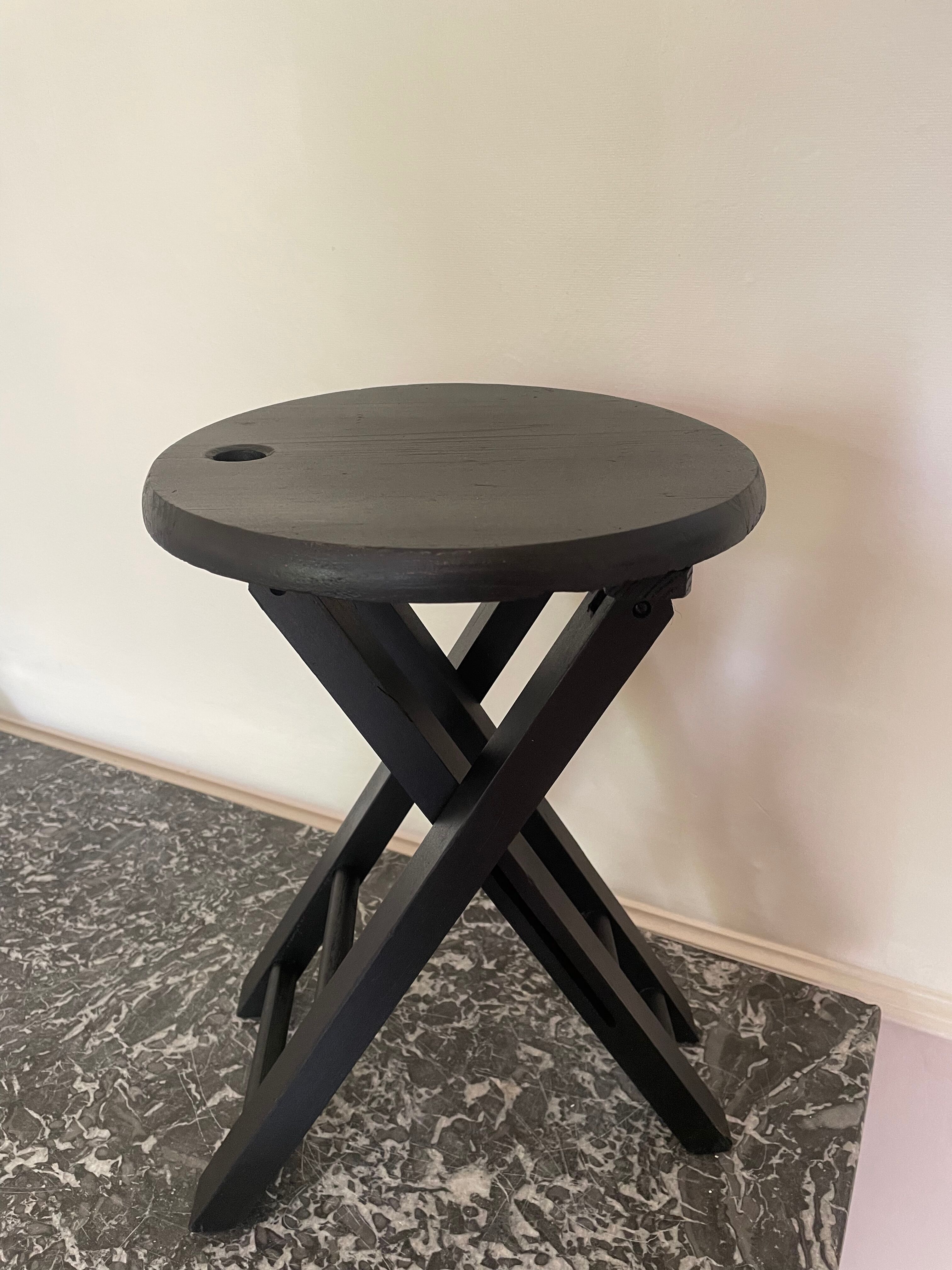 Tabouret pliable