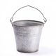 Pot de fleurs de seau en zinc vintage
