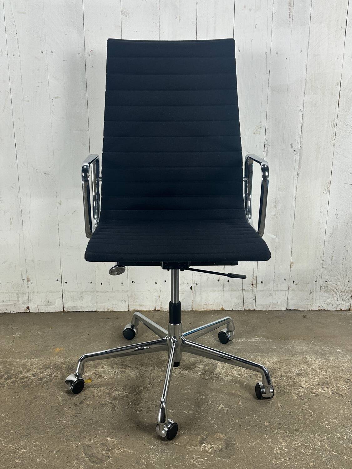 Eames EA 119 Office Chair