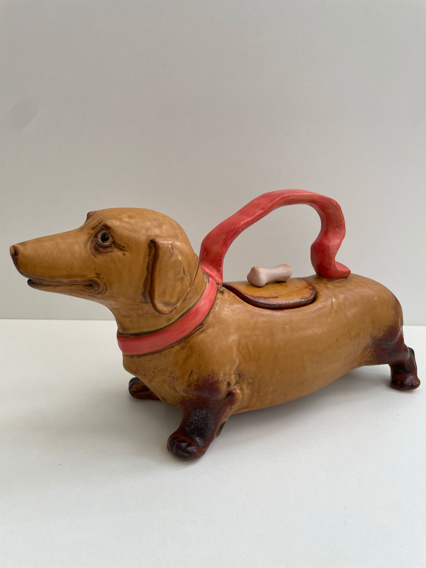 Dachshund zoomorphic teapot - Japanese glazed ceramic