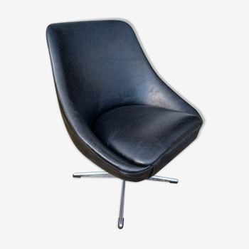 Swivel chair, 70