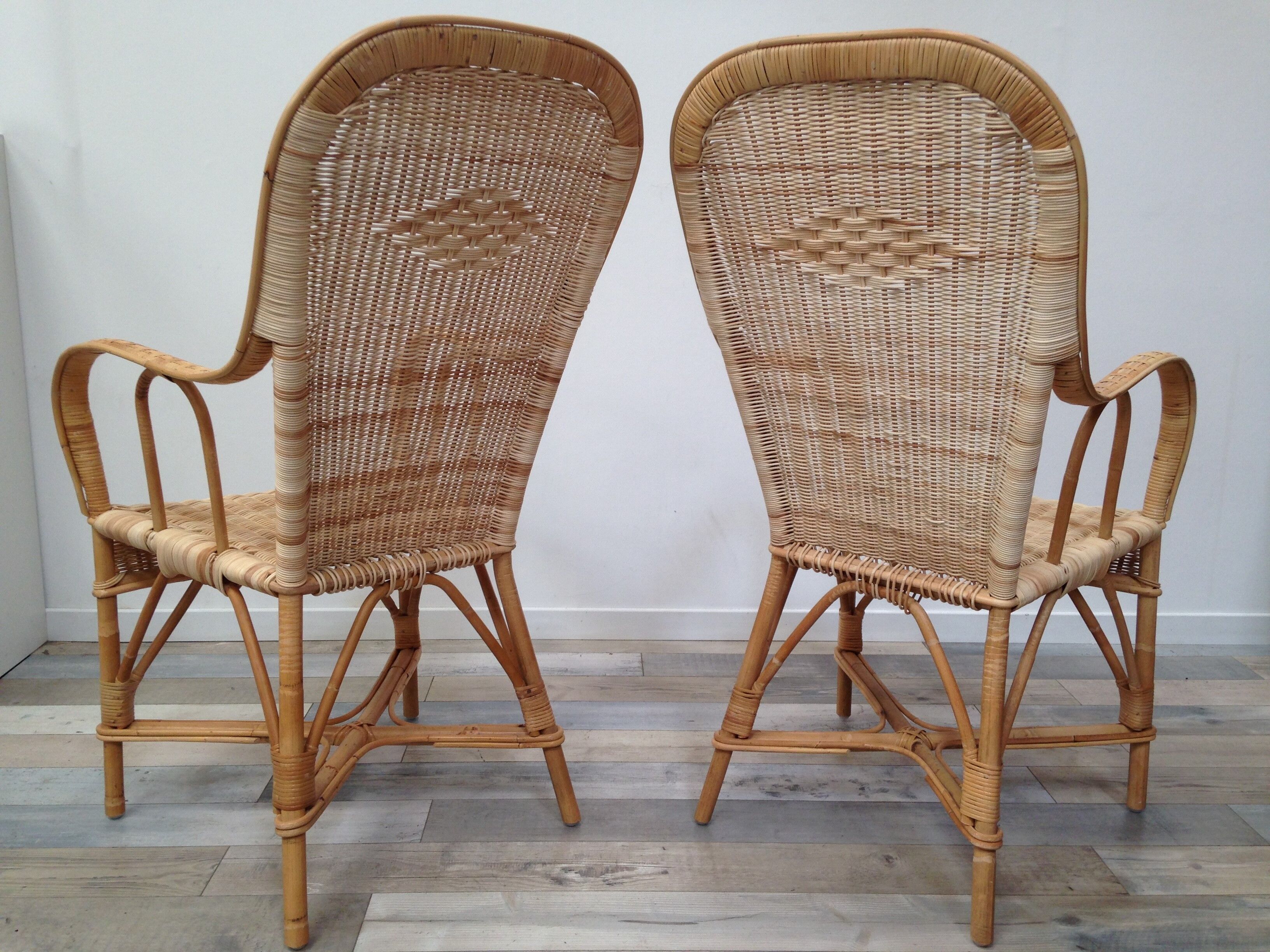 Paire de fauteuils en rotin
