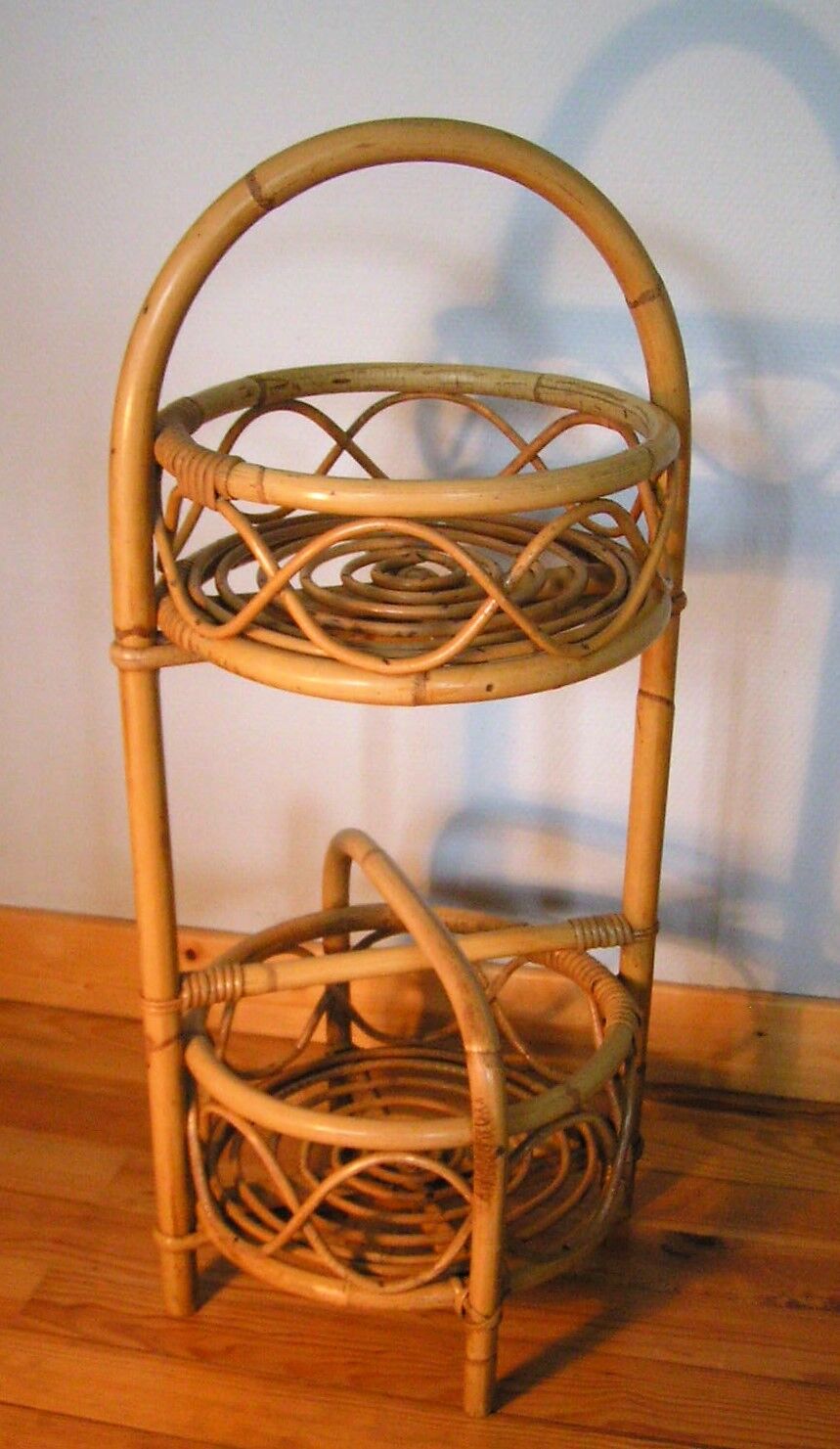 Rattan bottle holder