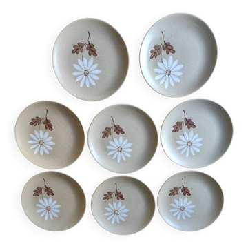 Lot de 8 assiettes en grès st Amand décor Marguerite