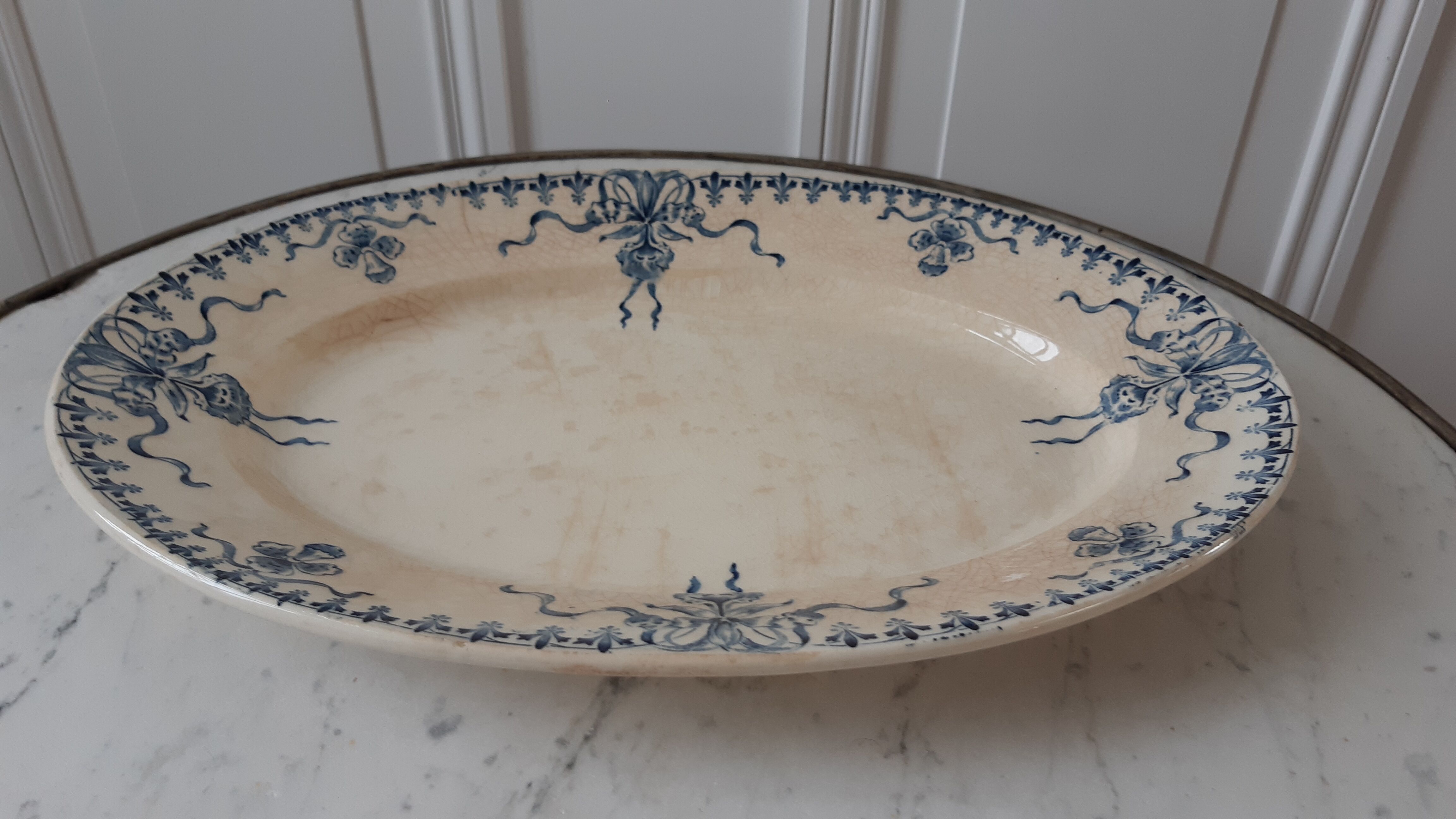 Plat ovale Terre de Fer Gien modèle "Venise" fin XIXème