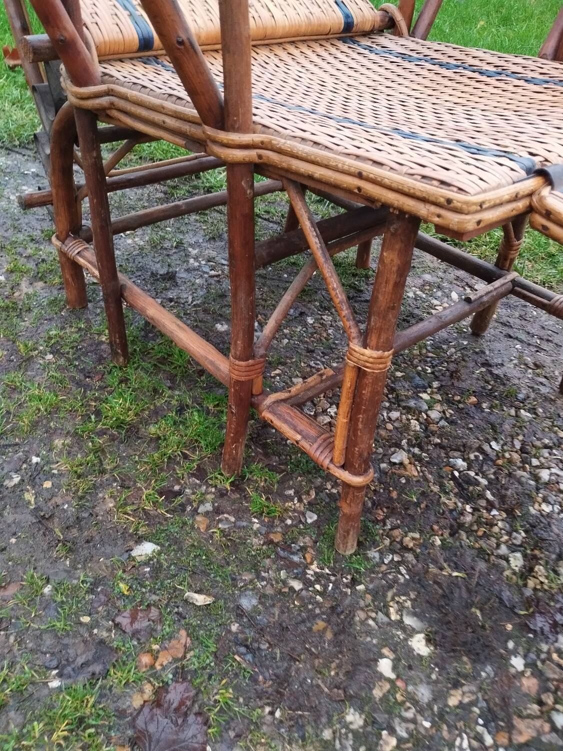 Vintage rattan chaise longue