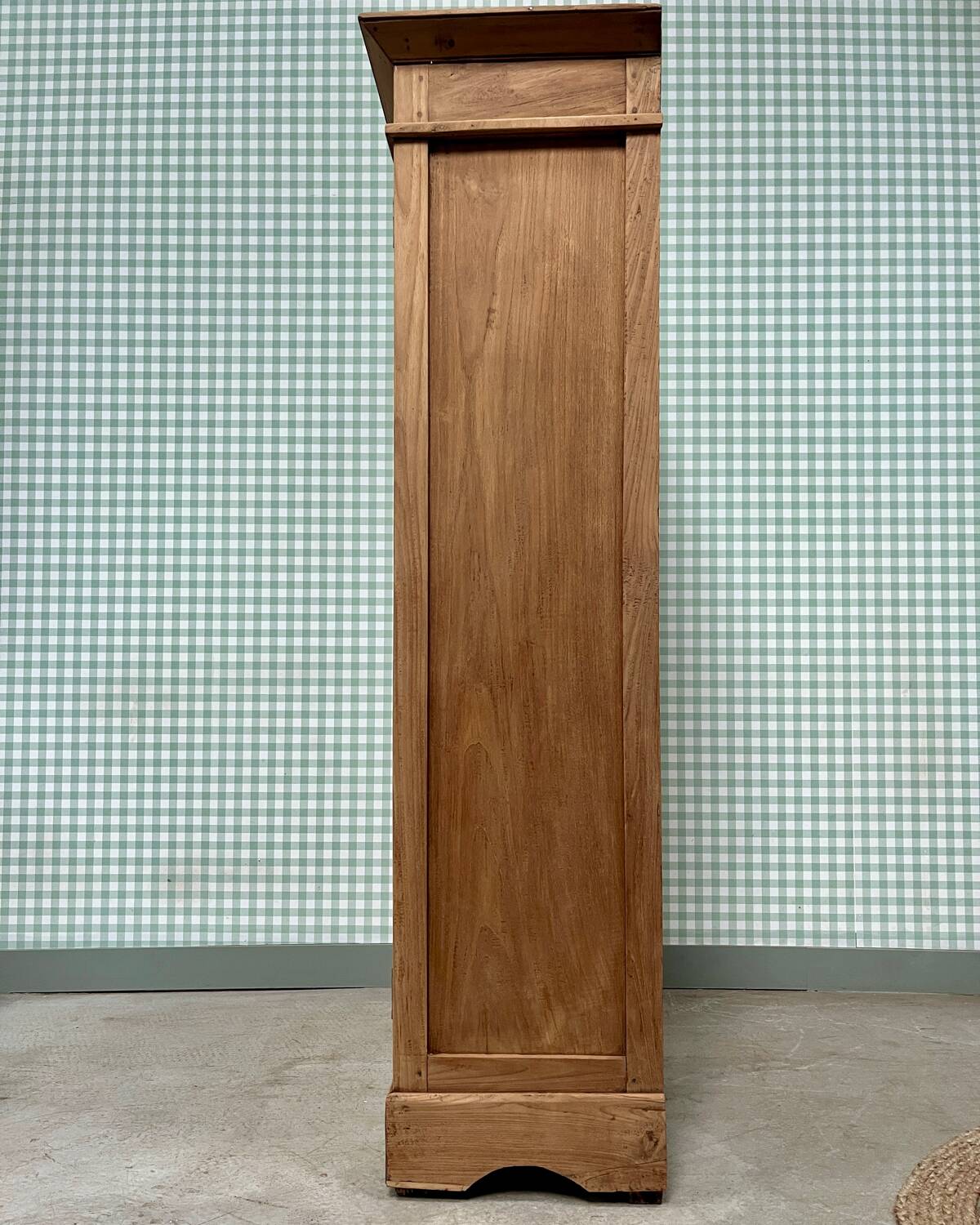 Small cherry wood cabinet (renovated)