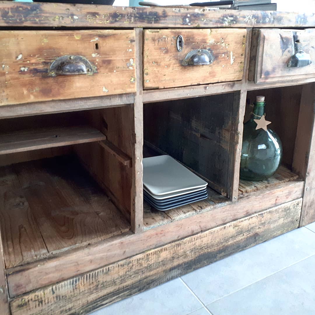 Furniture metier Marechal ironing