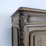 Baroque secretary in Louis XV style made of walnut.