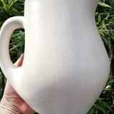 Organic shape pitcher