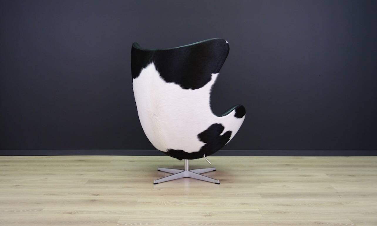 Egg chair de Arne Jacobsen en cuir de vache