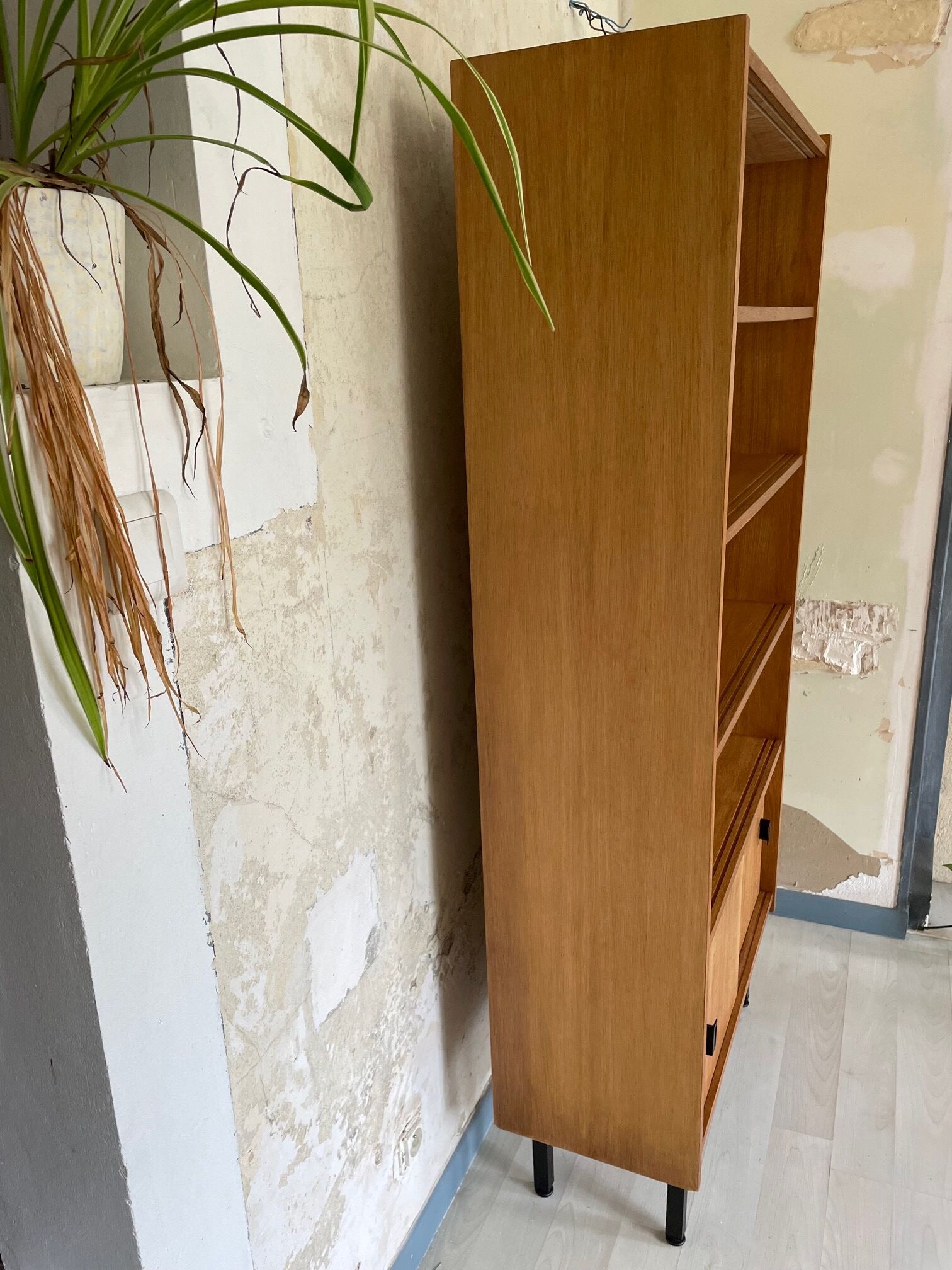 Vintage bookcase refurbished