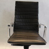 Leather and chrome office chair Luxy edition