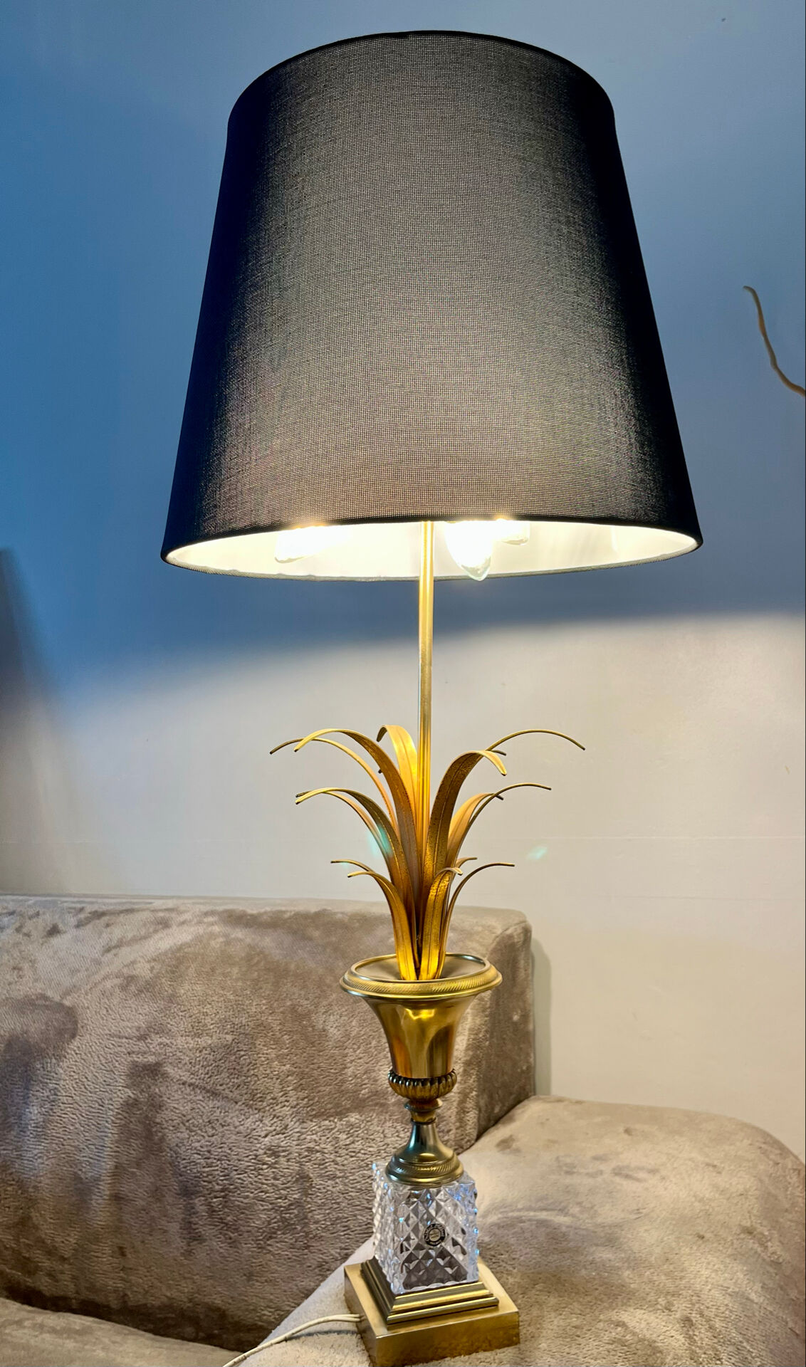 Table lamp