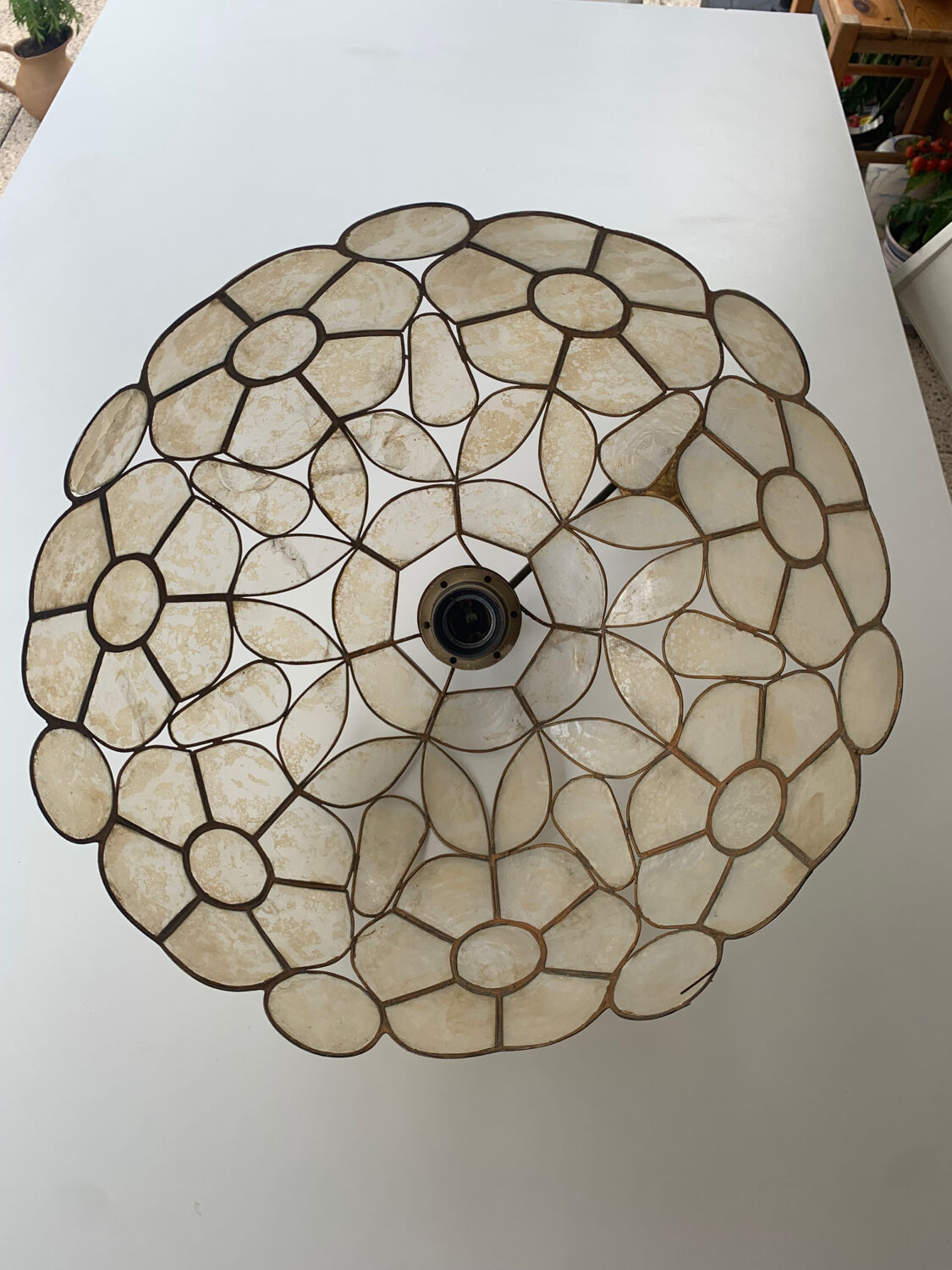 Lustre en nacre et laiton