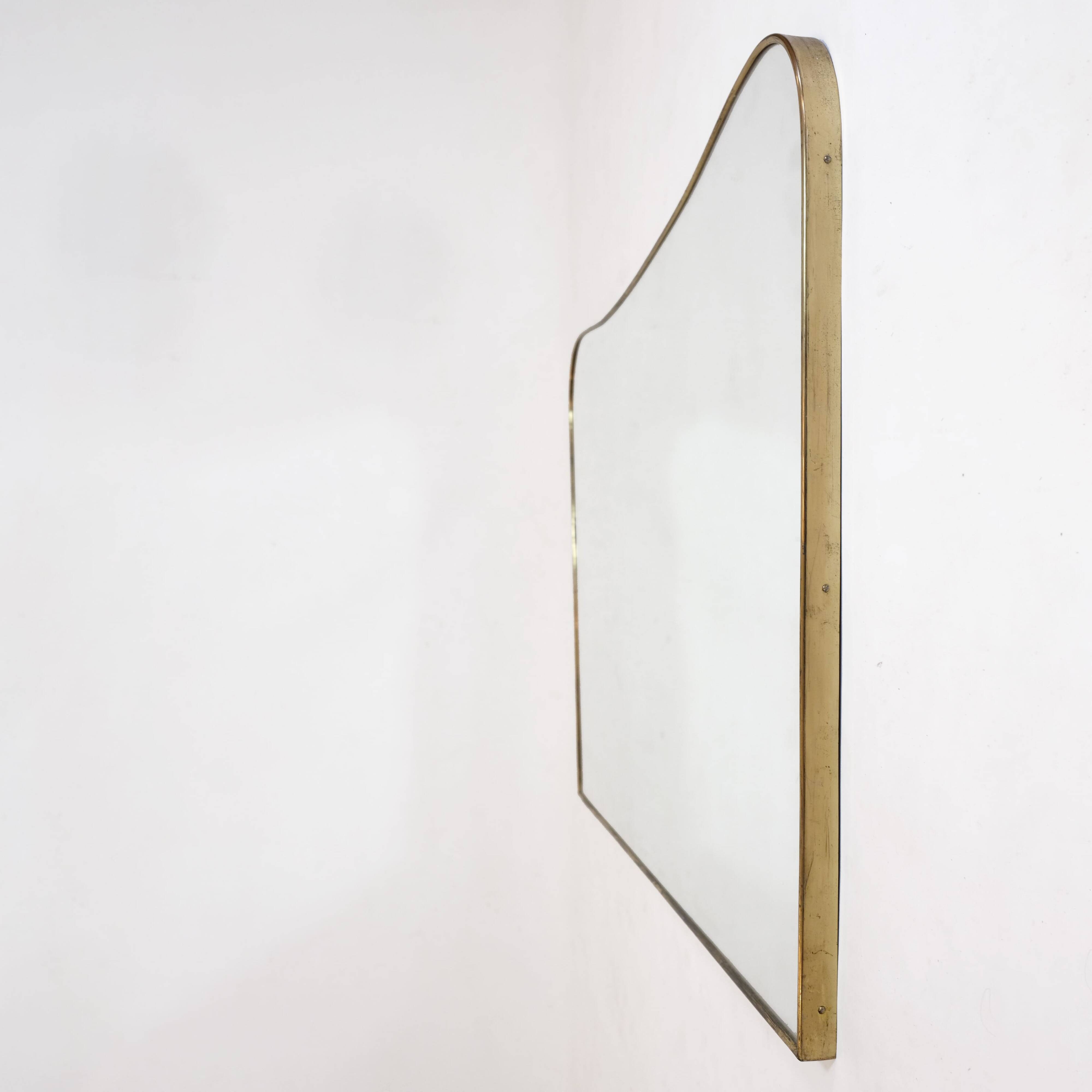 Very large Italian mirror from the 1950s, 118x78 cm.