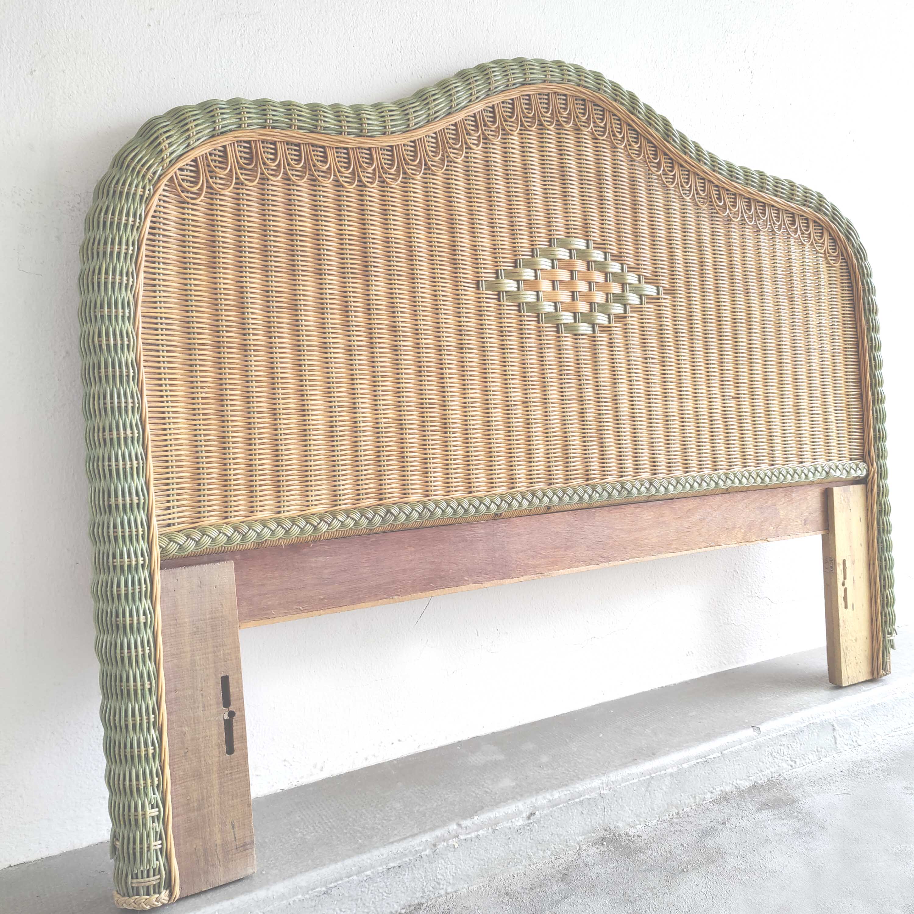 Rattan headboard 2 people