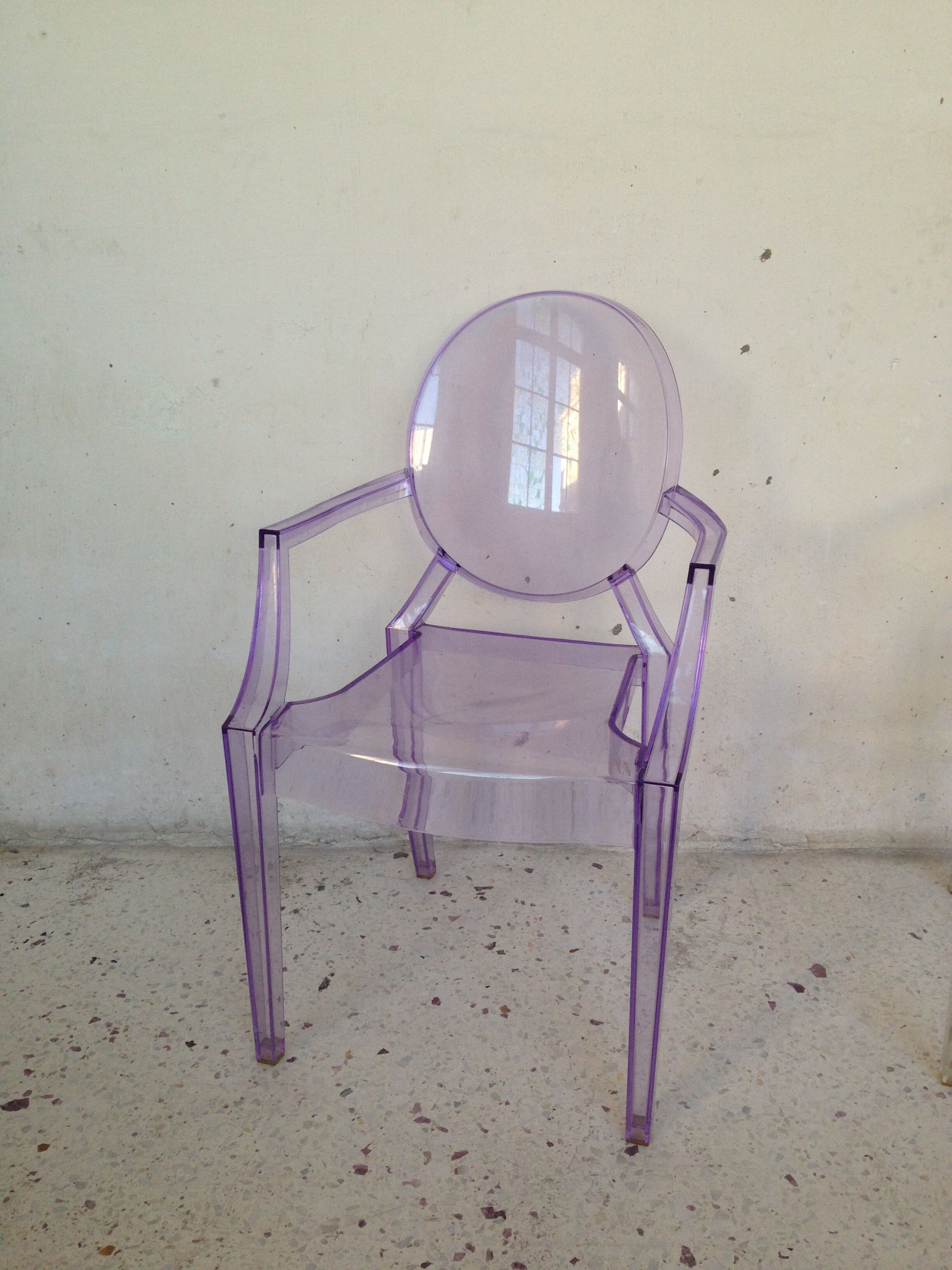Chaise Lou Lou Ghost Kartell violette