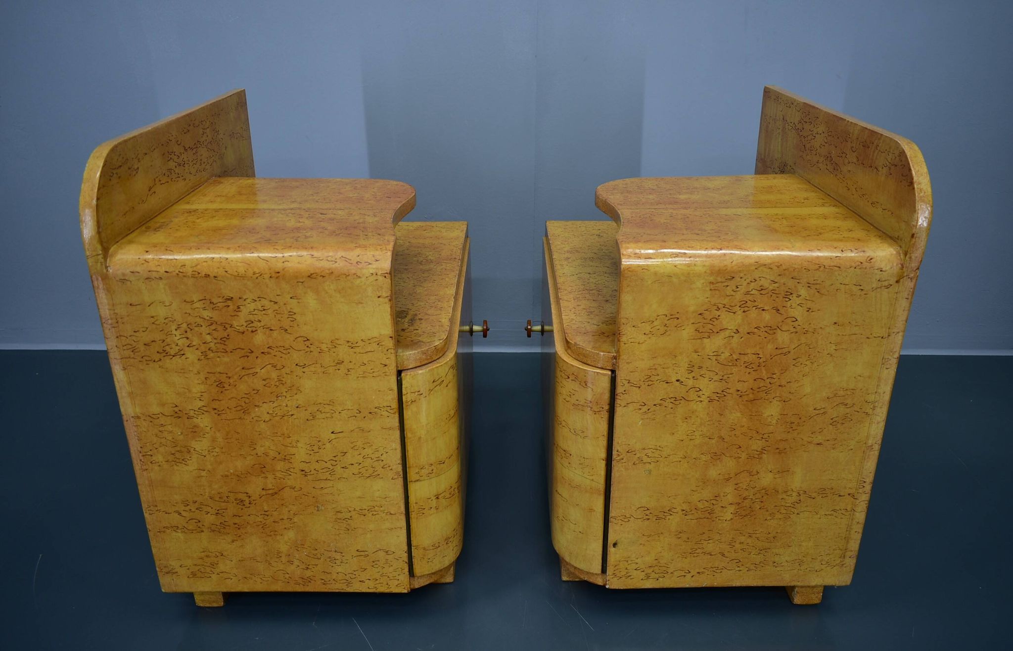 Ensemble de deux tables de chevet Art Déco Tchécoslovaquie, années 1939