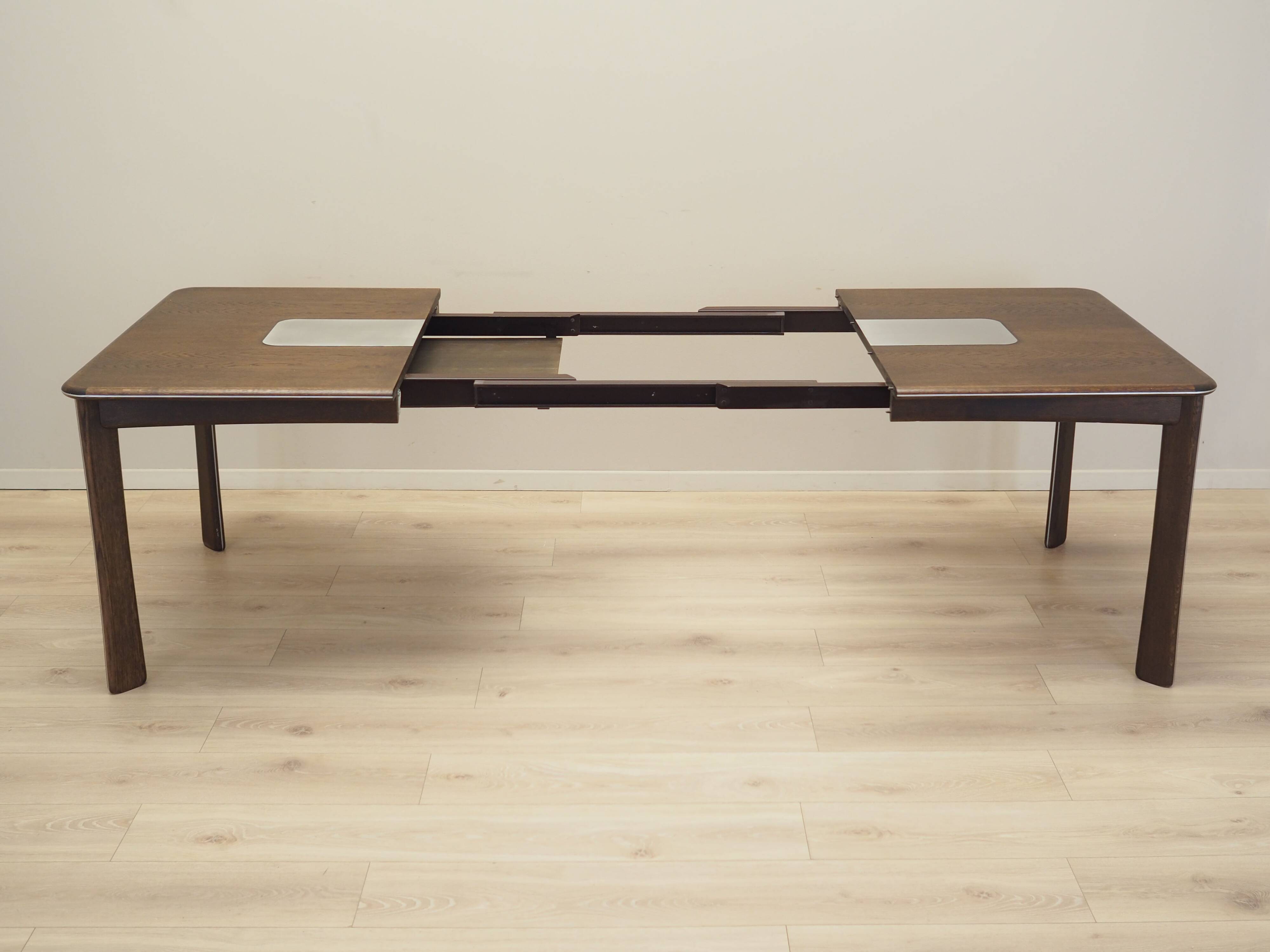 Oak table, Danish design, 1970s, manufacturer: Uldum