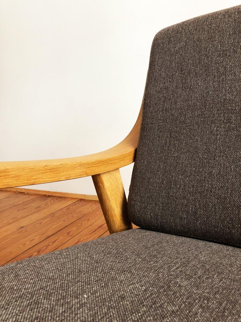 530 oak sofa by Hans j. Wegner for Danish Getama